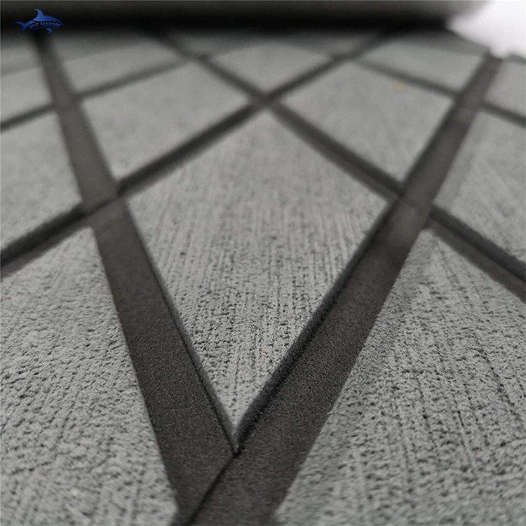 Pardoseala interioară a bărcii